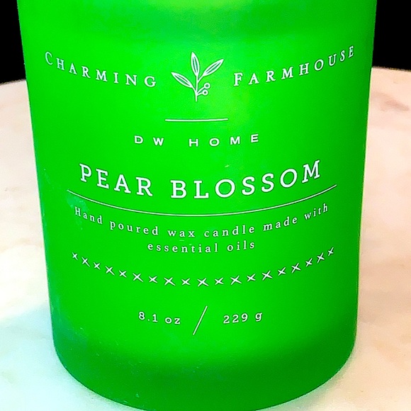 DW HOME CANDLE PEAR BLOSSOM WOOD WICK 8.1 oz NEW CHARMING FARM - Picture 5 of 6